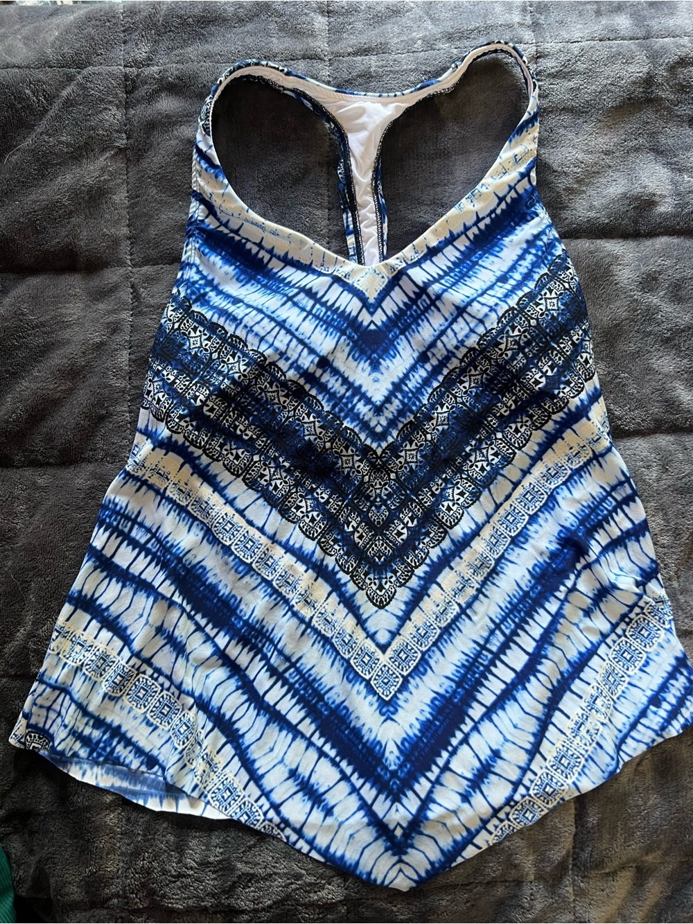 Swim tank